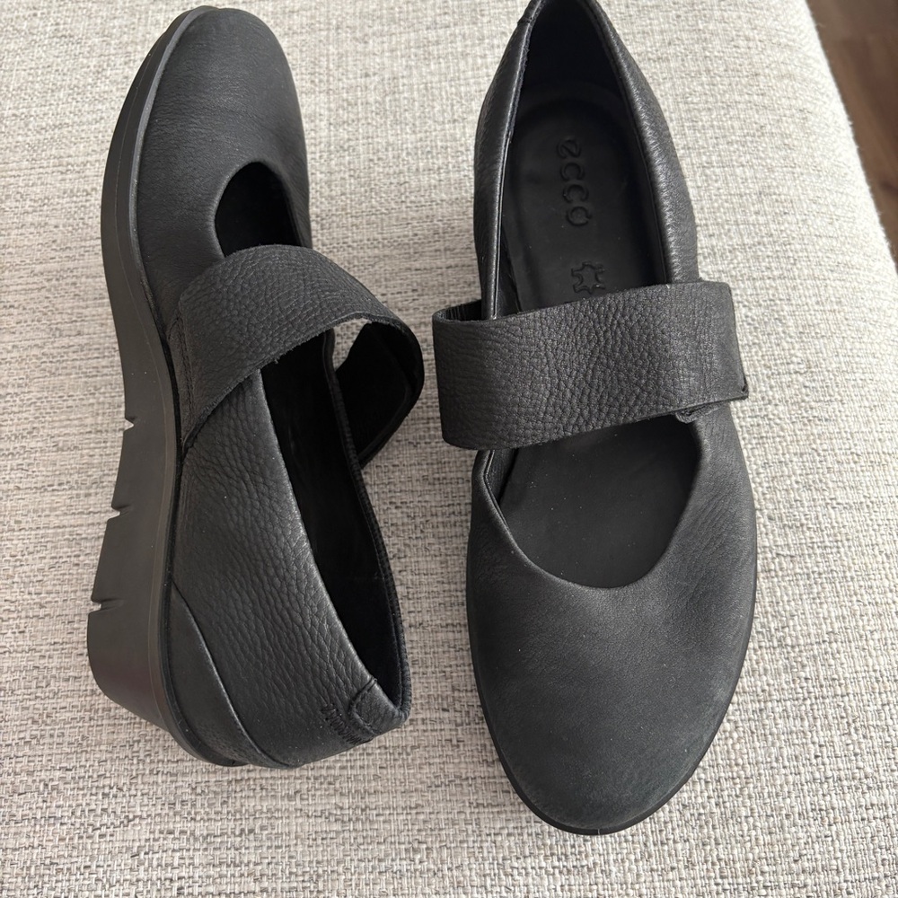 Ecco Skyler 45 Mary Jane Wedges Comfort Leather size 8 Black